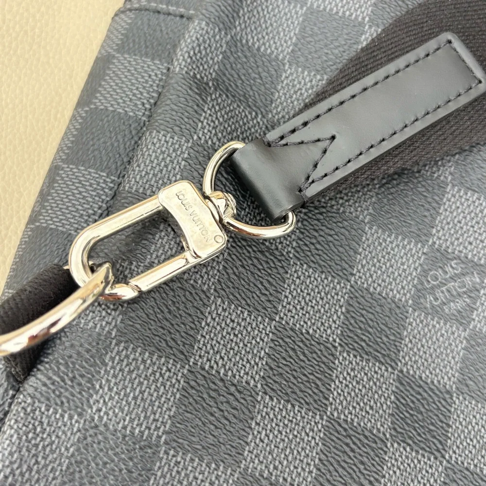 LOUIS VUITTON BLACK CHECKERED SLING BAG AUTHENTIC - Picture 5 of 12